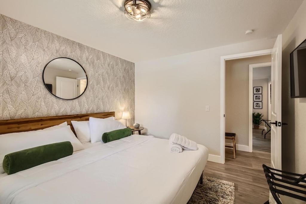 Heights Hideaway - Great Location - Game And Movie Room Westminster Extérieur photo