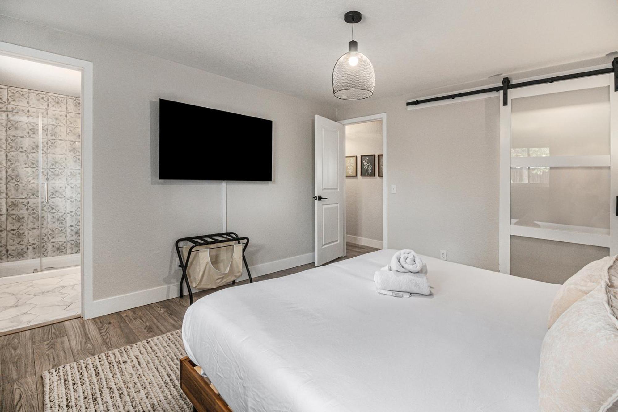 Heights Hideaway - Great Location - Game And Movie Room Westminster Extérieur photo
